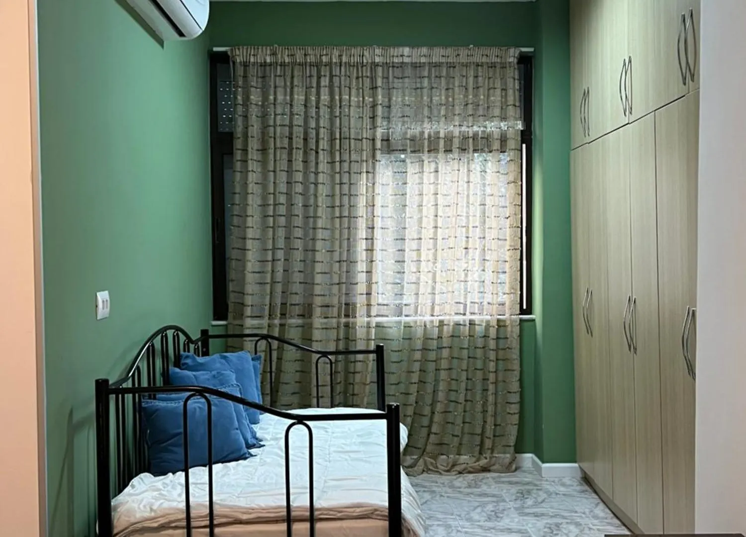 Apartment Vibrant & Central Tirana Oasis
